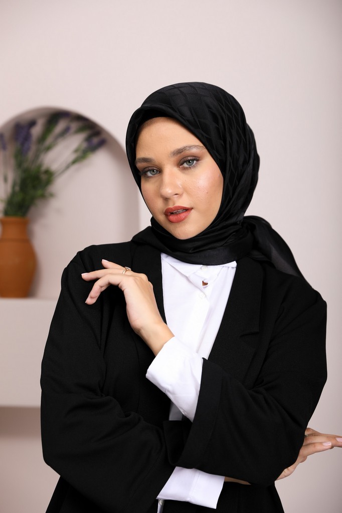 Siyah